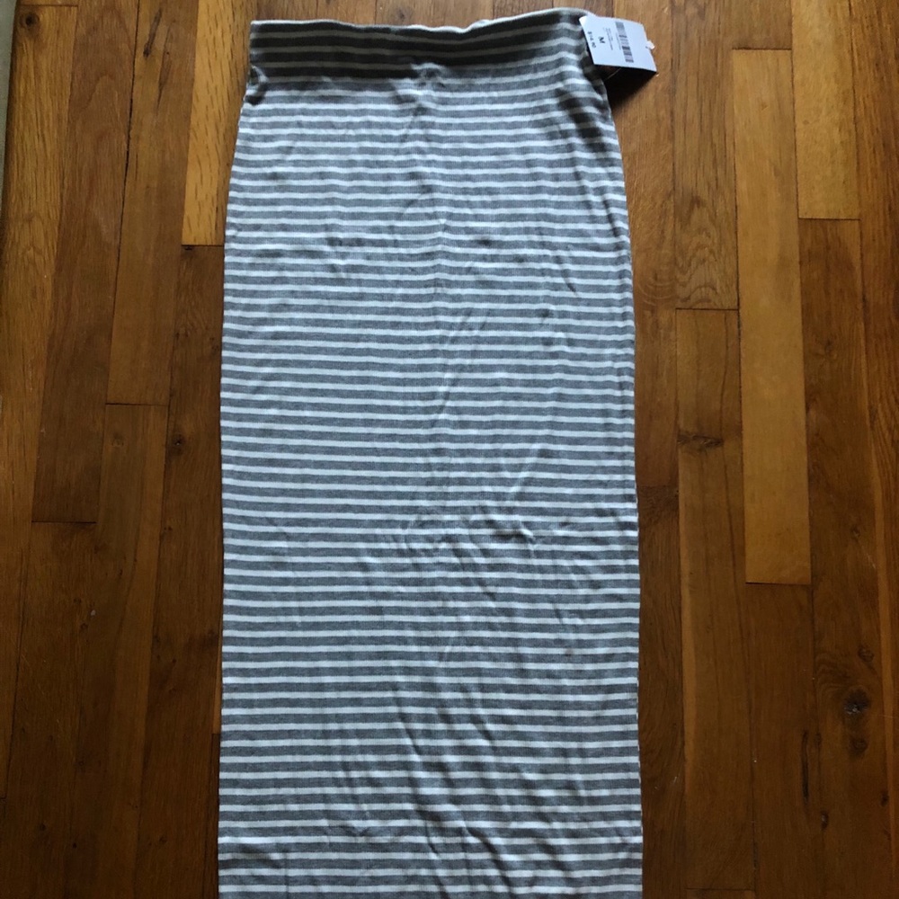 Gray and white maxi skirt ! New with tags.